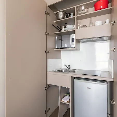 Hotel apartamentowy Appart'city Confort Rennes - Sevigne 3*